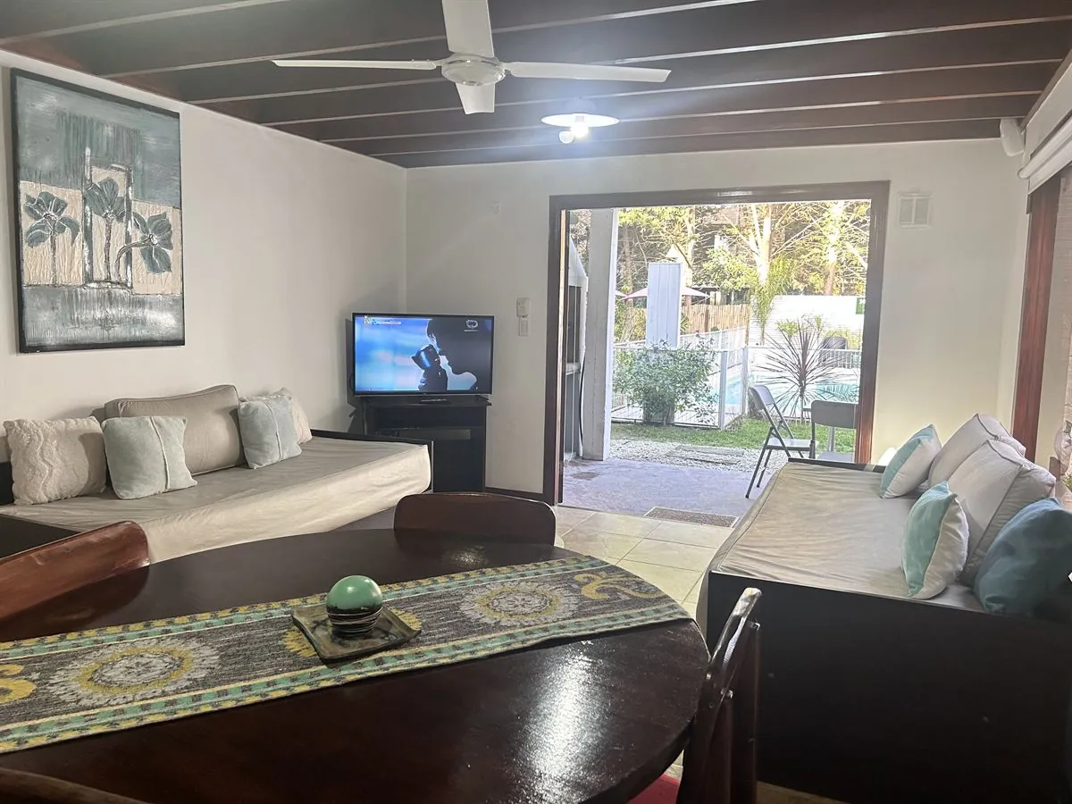Apart Premium B vista al exterior y parque